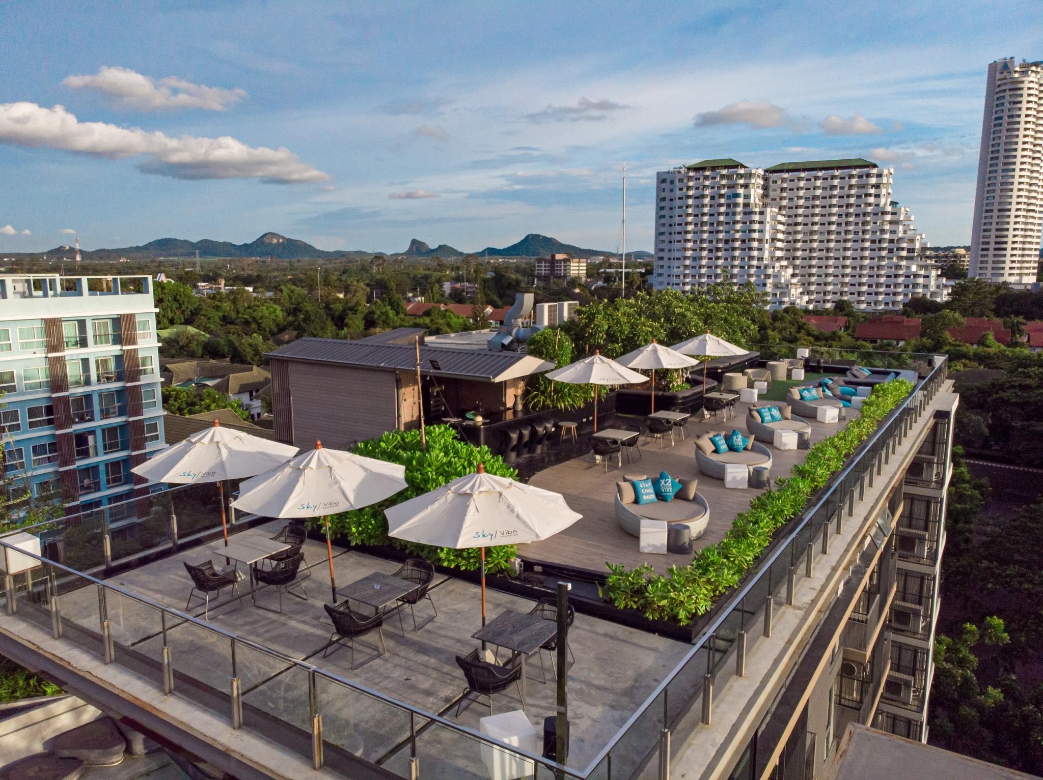 Cross Vibe Pattaya Seaphere Na Chom Thian Exterior foto