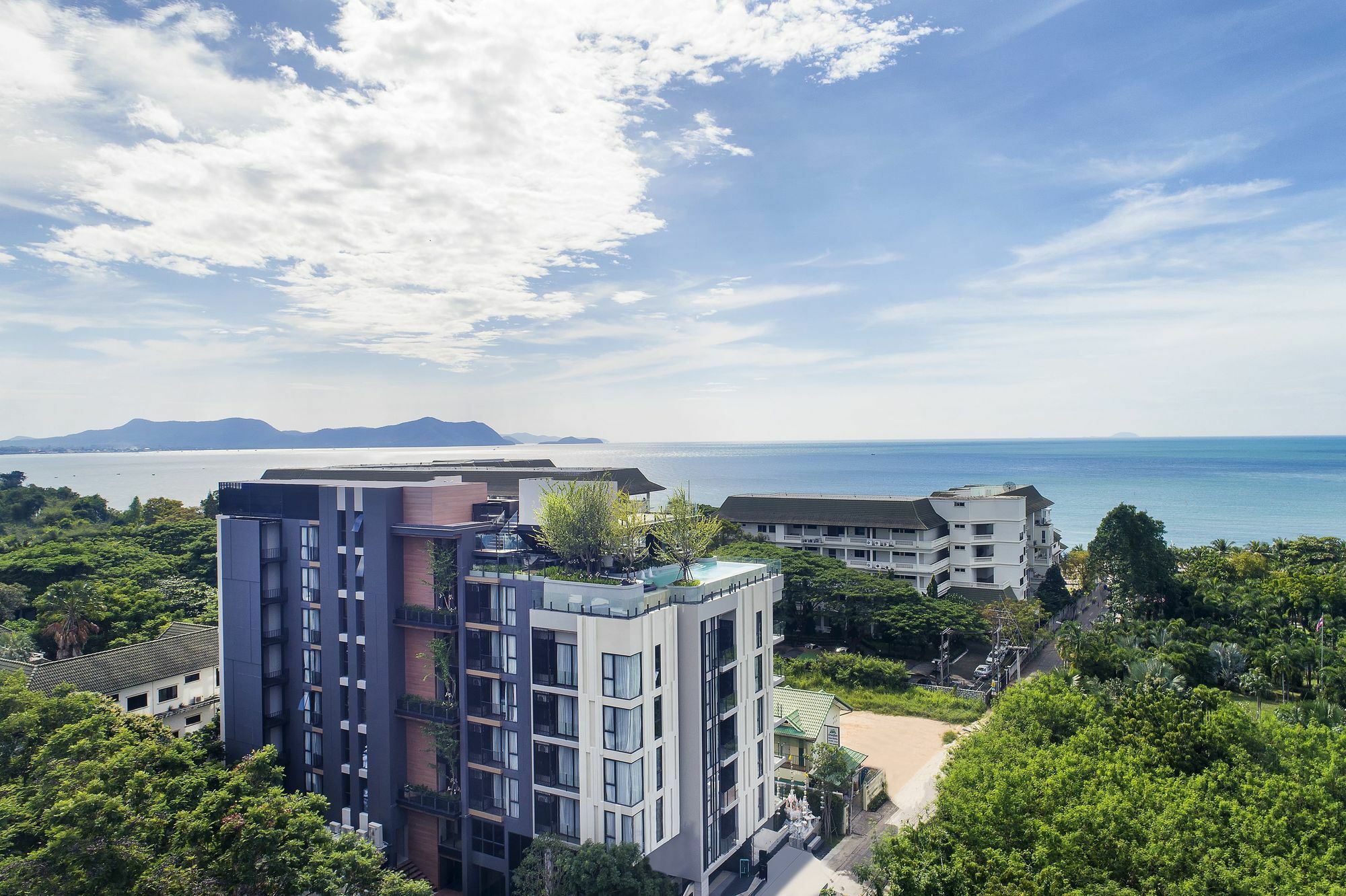Cross Vibe Pattaya Seaphere Na Chom Thian Exterior foto