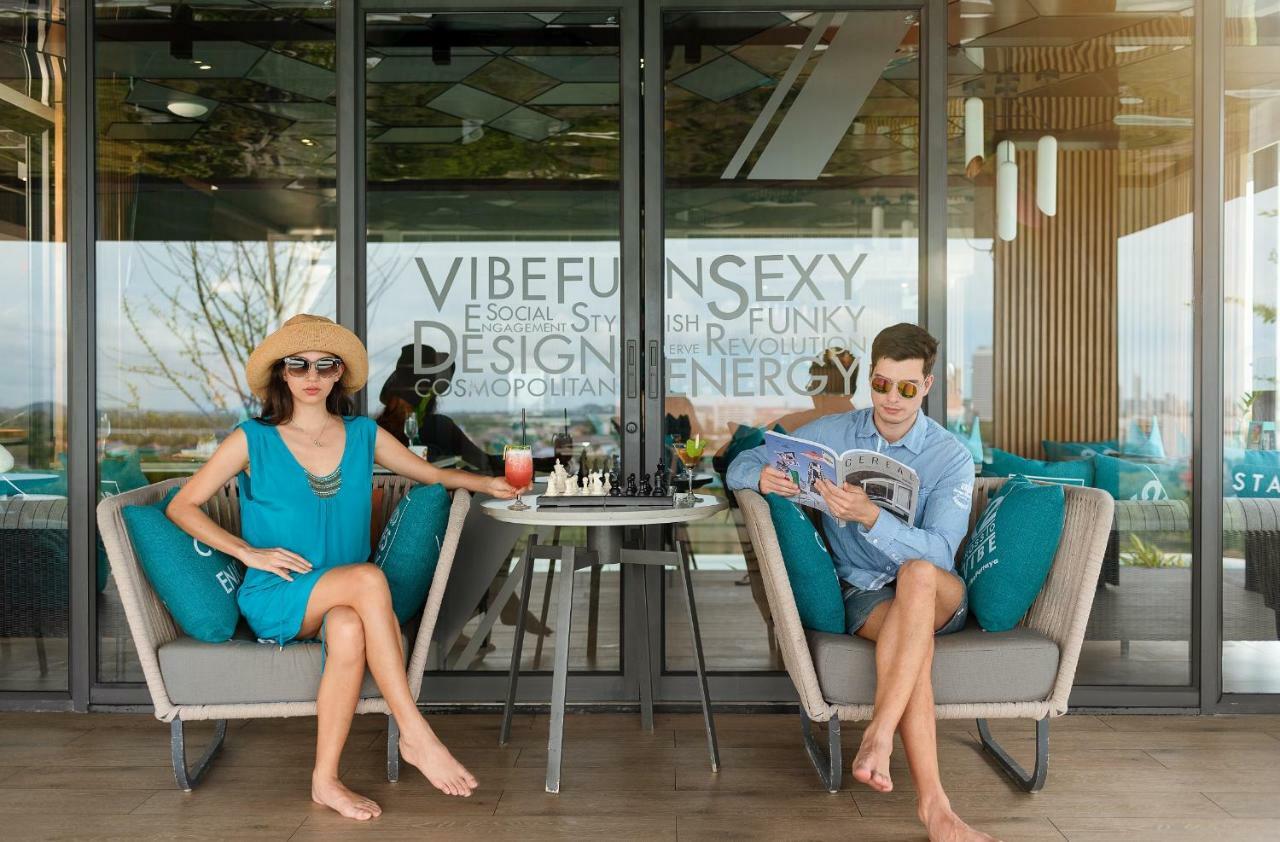 Cross Vibe Pattaya Seaphere Na Chom Thian Exterior foto
